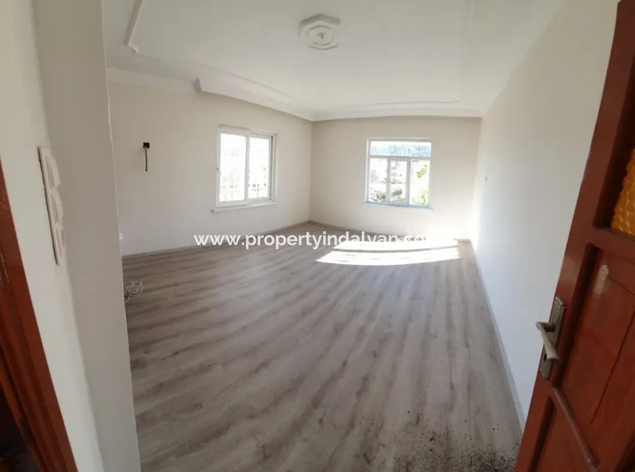 Schnäppchen 2-Stöckiges Einfamilienhaus Zum Verkauf In Ortaca Caylı