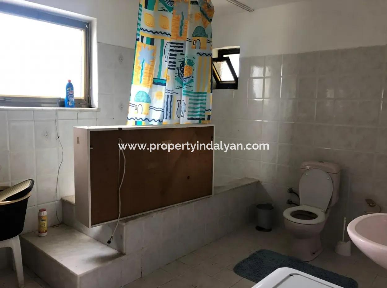 Freistehendes Haus Zum Verkauf In Oriya Raider