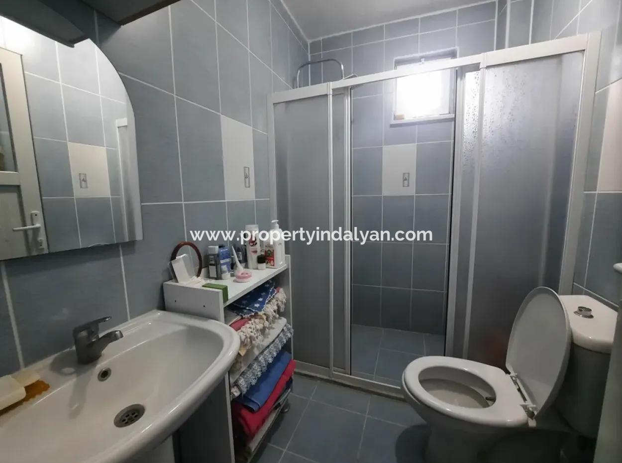 Villa Mit 200 M2 Seeblick Auf 1700 M2 Grundstück In Köyceğiz Zeytinalan Steht Zum Verkauf