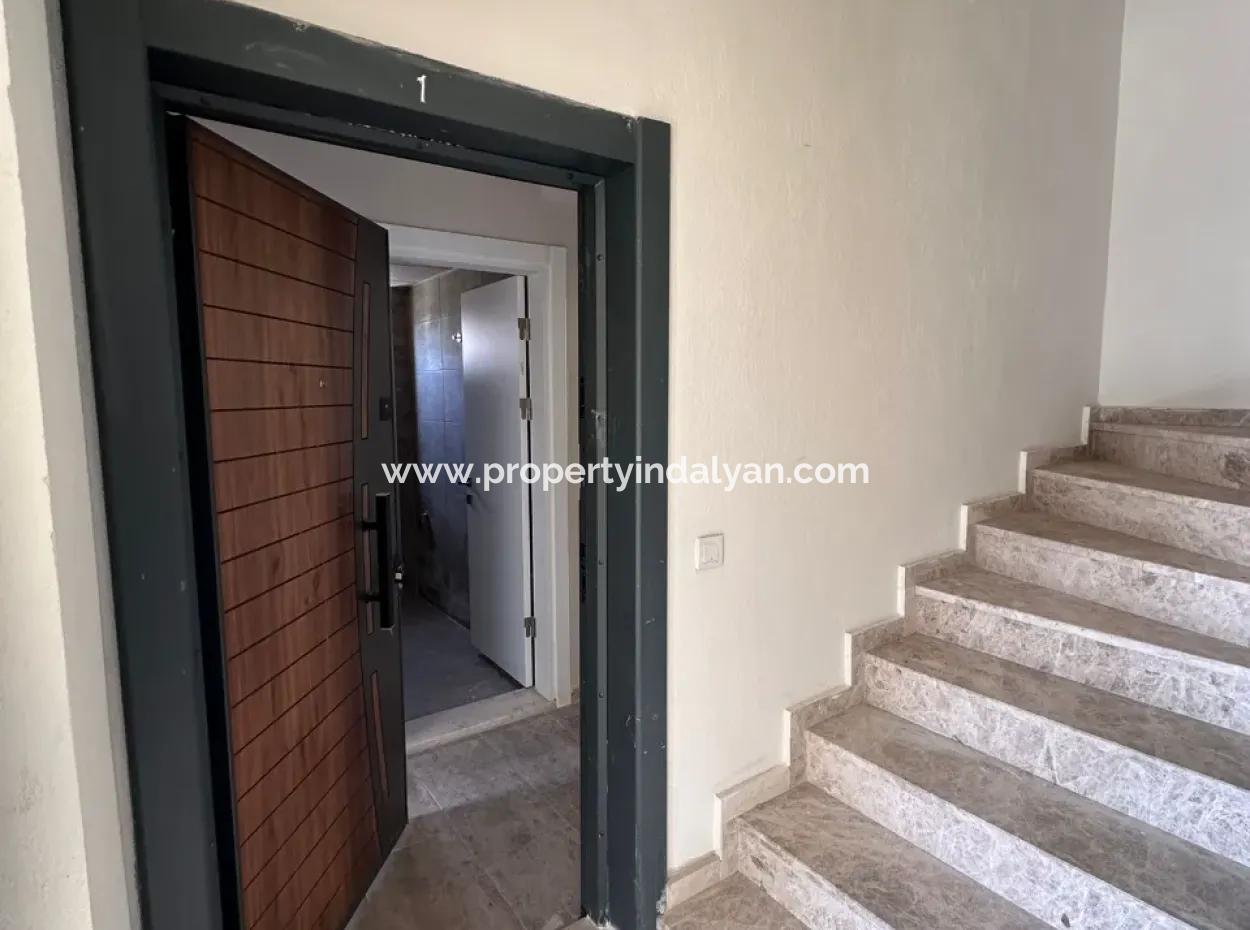 Ortaca Da 2 1 Schwimmbad Null Gartengeschoss Wohnung Zu Verkaufen