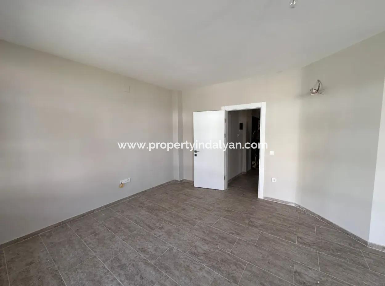 Ortaca Da 2 1 Schwimmbad Null Gartengeschoss Wohnung Zu Verkaufen