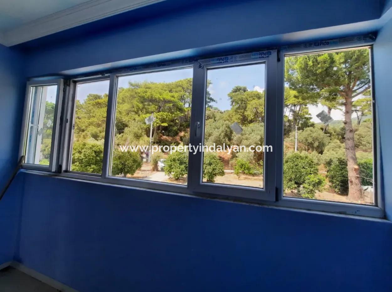 1 570 M2 Grundstück In Köyceğiz Çandır, Muğla, Schwimmbad, Seeblick Triplex Zu Verkaufen