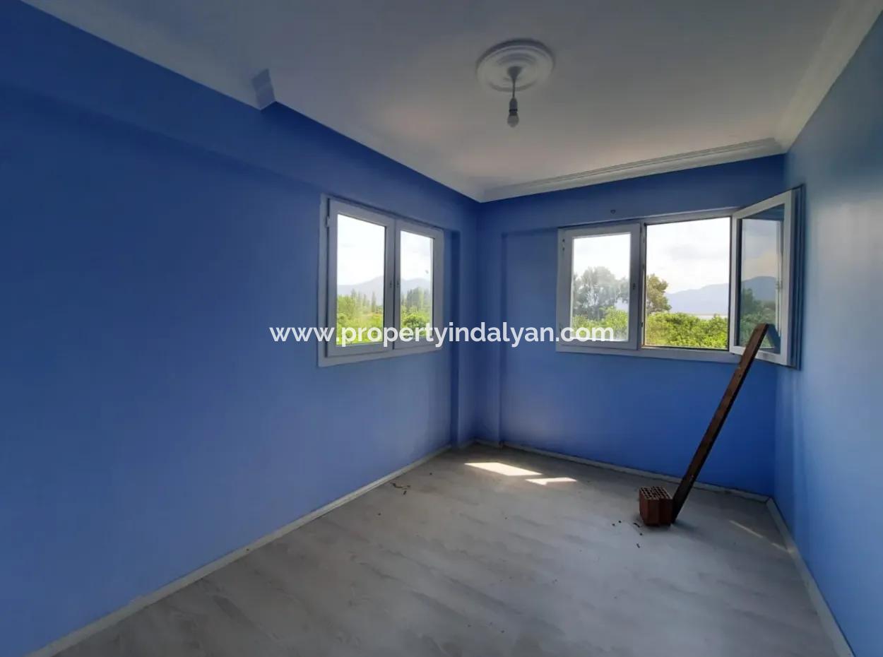 1 570 M2 Grundstück In Köyceğiz Çandır, Muğla, Schwimmbad, Seeblick Triplex Zu Verkaufen