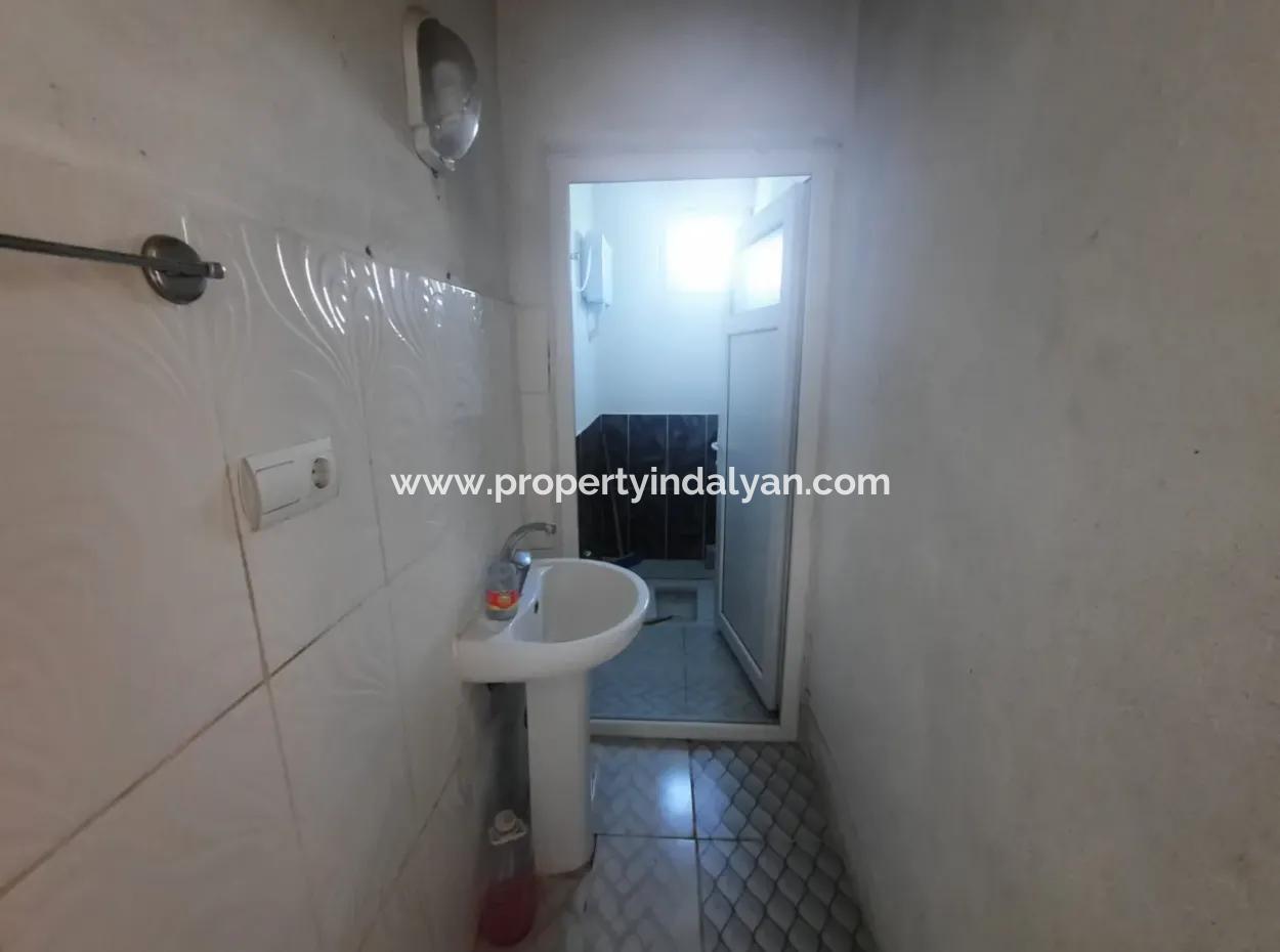 5 000 M2 Grundstück In Çameli Kızılyaka 2 In 1 Einfamilienhaus Und Scheune Zu Vermieten