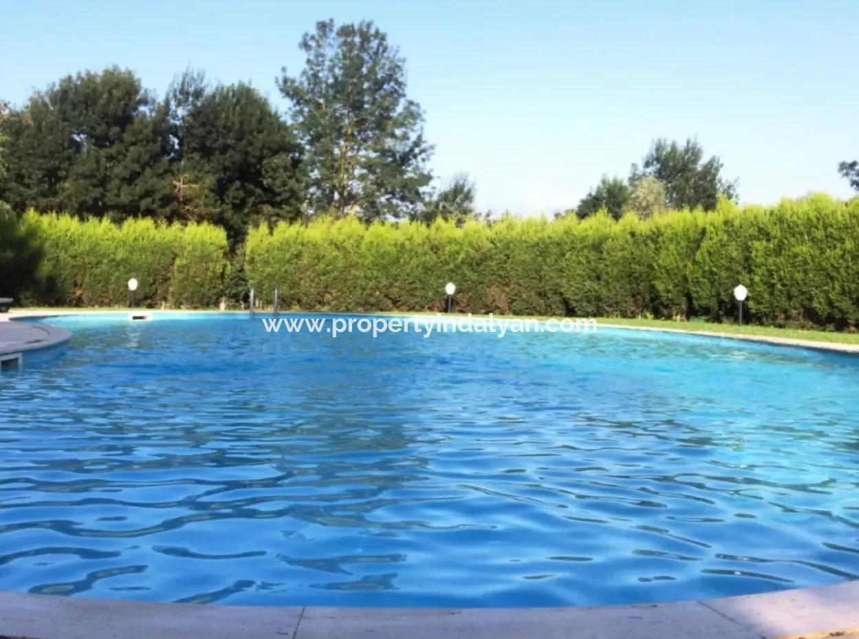 Triplex 3 1 Villa Mit Swimmingpool In Sakarya Hendek Zum Verkauf Oder Tausch