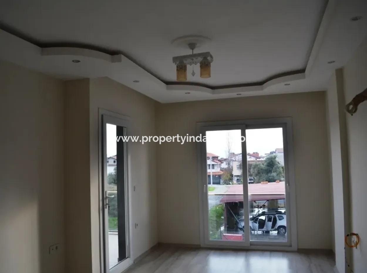 Null Geschäfte Zum Verkauf Im Dorf Business Center