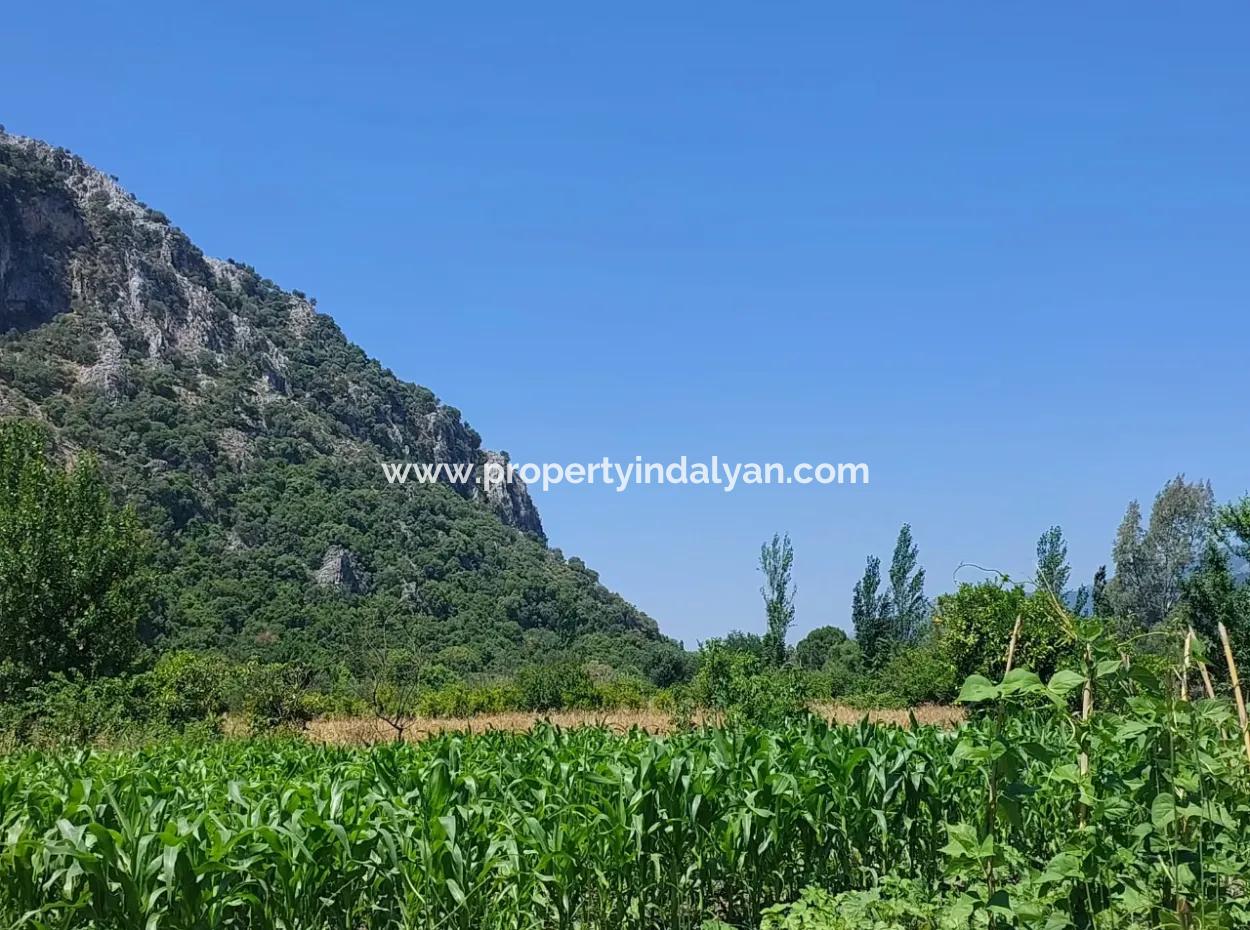 1 900 M2 In Dalyan Okçular Marmarlı, Grundstück Im Bebauungsplan Steht Zum Verkauf