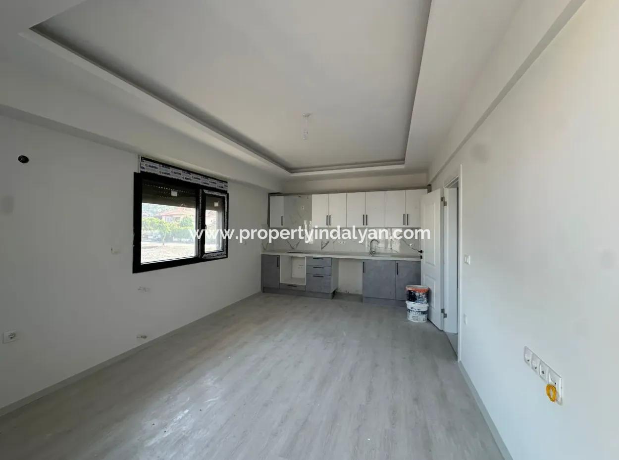 Ortaca Karaburunda Hoher Eingang 2 1 Wohnung Zu Vermieten