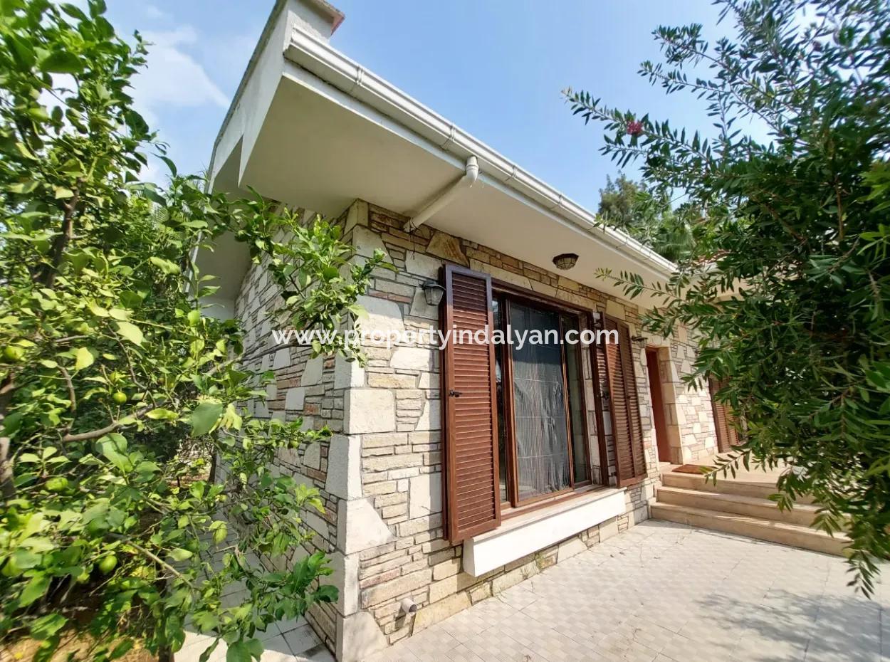 Häuser Auf 3.500 M² Land, Geeignet Für Touristische Investitionen In Muğla Dalyan Zum Verkauf