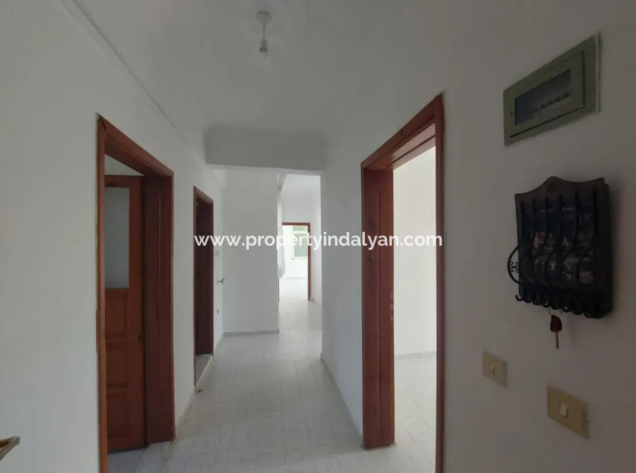 Im Zentrum Von Dalyan, Muğla, 2 1 Unmöblierte Wohnung Zu Vermieten