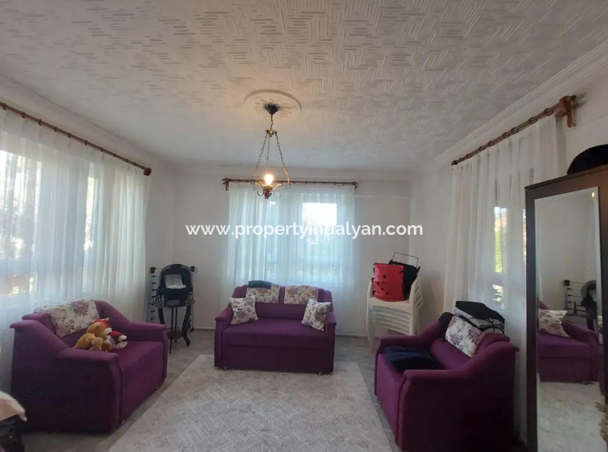 Ein Haus Mit 4 1 Und 3 1 Schwimmbädern Auf Einem 645 M² Großen Grundstück In Ortaca Kemaliye Steht Zum Verkauf Oder Zum Tausch.