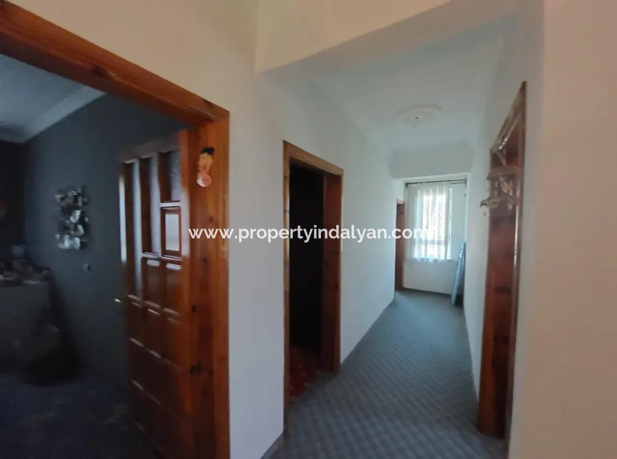 Ein Haus Mit 4 1 Und 3 1 Schwimmbädern Auf Einem 645 M² Großen Grundstück In Ortaca Kemaliye Steht Zum Verkauf Oder Zum Tausch.