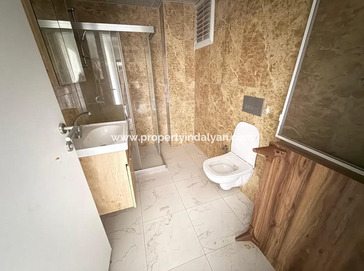 2 1-Wohnungen Zum Verkauf Im Mittleren Stockwerk Eines Brandneuen Dreistöckigen Gebäudes Mit Schwimmbad Im Zentrum Von Muğla Ortaca