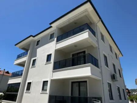 Zu Verkaufen 2 In 1 Wohnung Ohne Fußbodenheizung Schwimmbad Im Zentrum