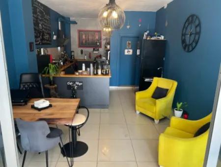 Workplace Cafe In Der Nähe Des Sees Im Zentrum Von Muğla Köyceğiz Steht Zum Verkauf
