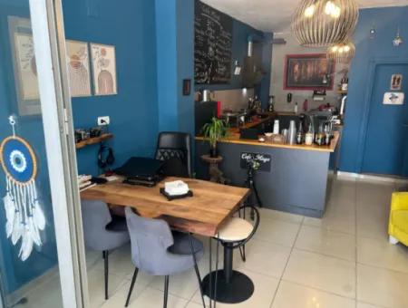 Workplace Cafe In Der Nähe Des Sees Im Zentrum Von Muğla Köyceğiz Steht Zum Verkauf