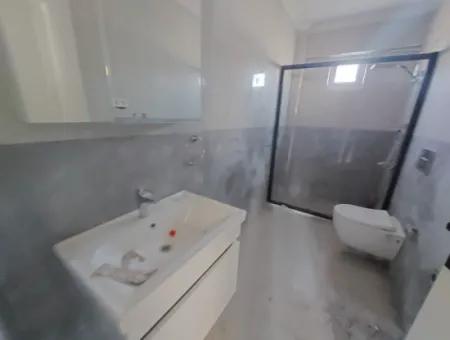 2 1-Wohnungen Zum Verkauf Im Mittleren Stockwerk Eines Brandneuen Dreistöckigen Gebäudes Mit Schwimmbad Im Zentrum Von Muğla Ortaca