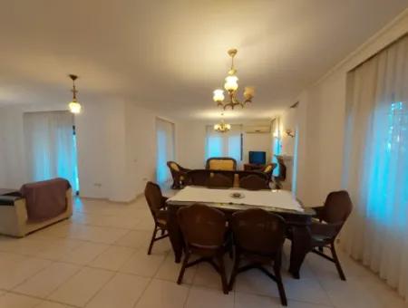 Möbliert 31, 2 Doppelhaushälfte, Von Denen Eines Auf Einem 700 M² Großen Grundstück Mit Schwimmbad In Muğla Dalyan Gemietet Ist