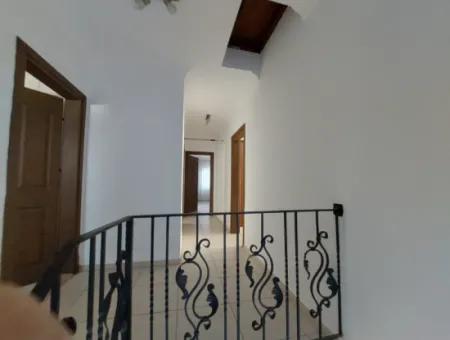 Möbliert 31, 2 Doppelhaushälfte, Von Denen Eines Auf Einem 700 M² Großen Grundstück Mit Schwimmbad In Muğla Dalyan Gemietet Ist