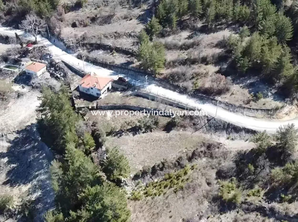 Land With 2 Houses In Denizli Çameli Ericek For Sale