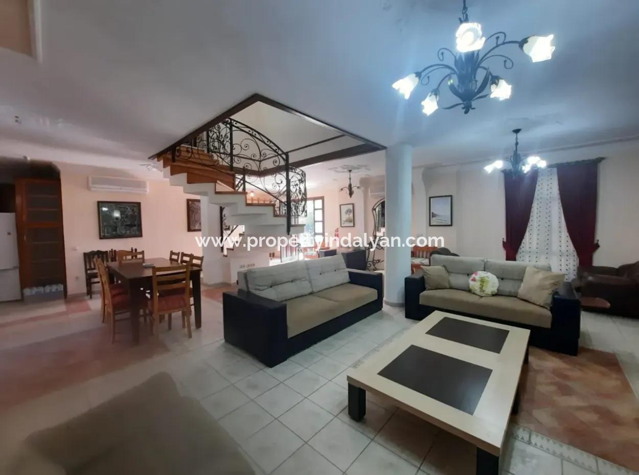 Muğla Ortaca Dalyan Da 280 M2 4 1 Jacuzzi Triplex For Sale