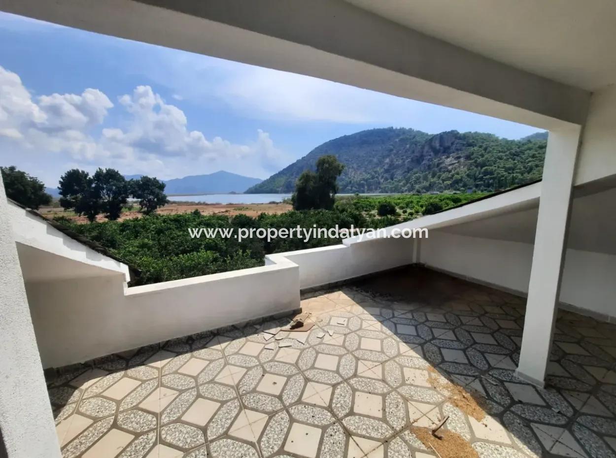 1 570 M2 Land In Köyceğiz Çandır, Muğla, Swimming Pool, Lake View Triplex For Sale