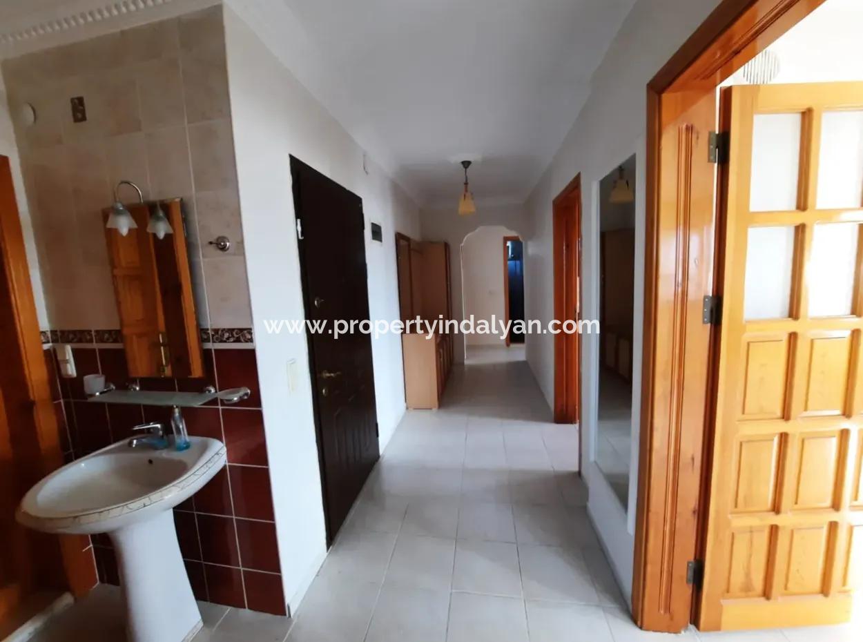 130M2, 3 In 1 Unfurnished Apartment For Rent In Muğla Ortaca Eskiköy