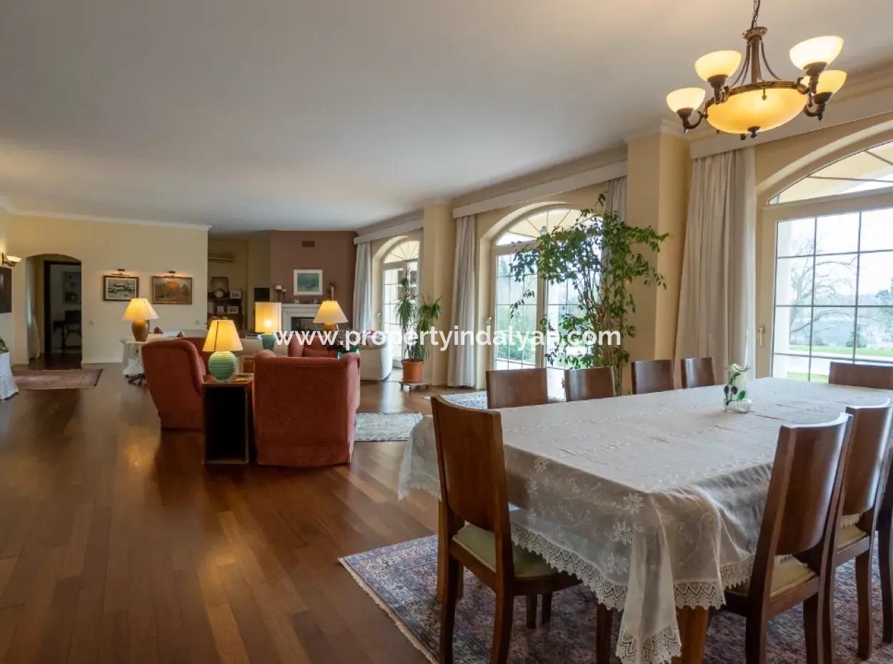 7 In 1 Detached Luxury House On A 2300 M2 Plot For Sale In Zekeriyaköy, Istanbul