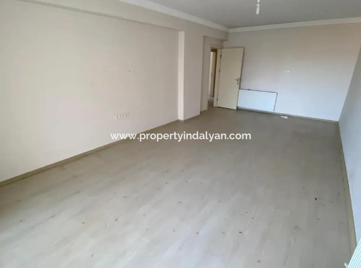 For Sale In The Center Of Ortaca 3 1 165M2 Apartment With Heating.