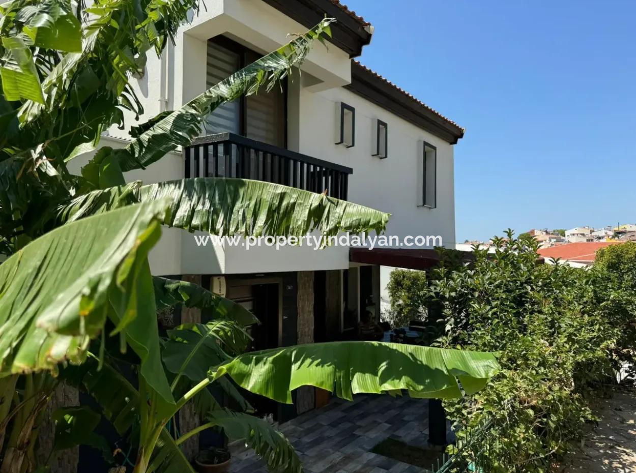 250 M2, 5 1 Duplex In Izmir Güzelbahçe Kahramandere Is For Sale Or Partially Bartered