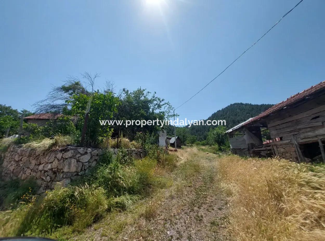 2500 M2 Detached 2 Houses And Barns, Warehouse For Sale In Çameli Kızılyaka