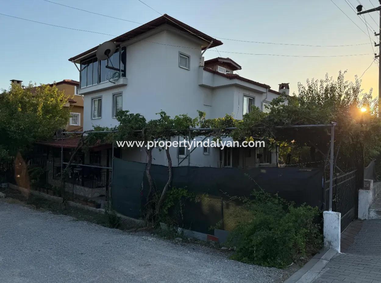 A Detached 2.5-Storey Building On The Dalyan Road In Ortacada Is For Sale.
