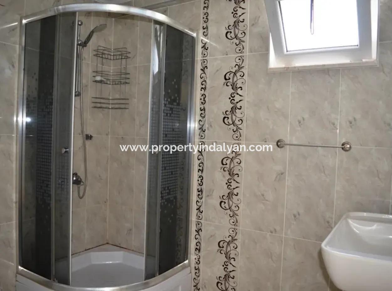 Oriya Detached With A Garden Apartment Rental In The Centre