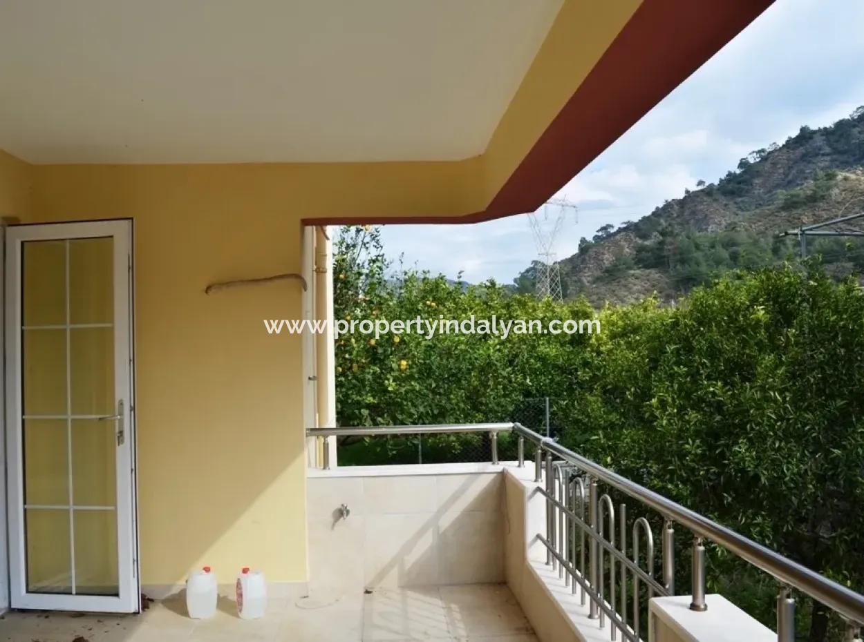 Oriya Detached With A Garden Apartment Rental In The Centre