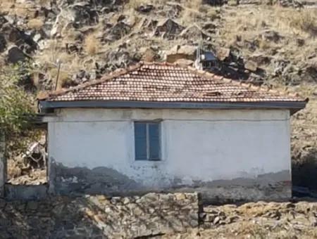Eksiliyurt Oriya Village House For Sale