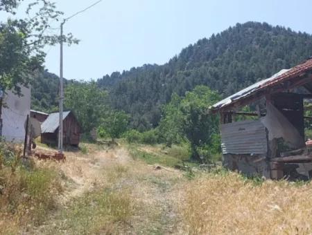 2500 M2 Detached 2 Houses And Barns, Warehouse For Sale In Çameli Kızılyaka