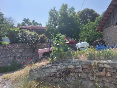 2500 M2 Detached 2 Houses And Barns, Warehouse For Sale In Çameli Kızılyaka