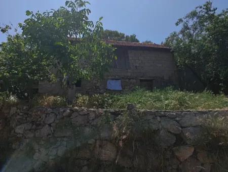 2500 M2 Detached 2 Houses And Barns, Warehouse For Sale In Çameli Kızılyaka