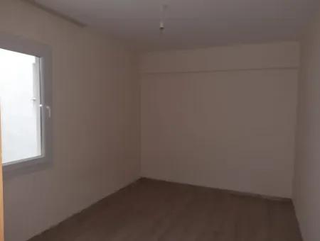 Oriya Apartment For Rent At The Center 3 In 1