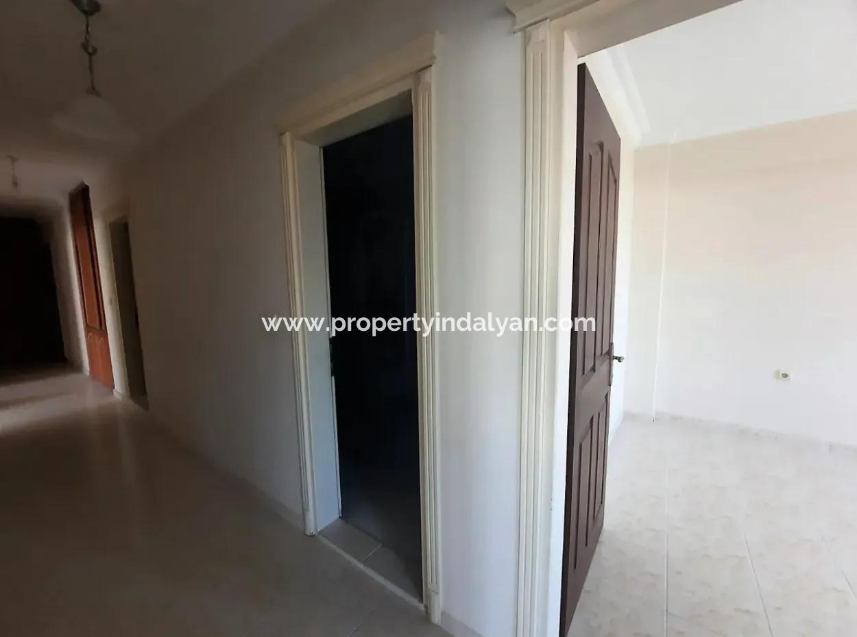 Ortaca Merkezde 135 M2 3+1 Daire Satılık