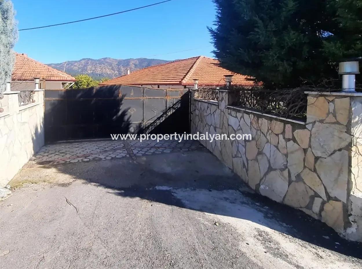 Köyceğiz Döğüşbelende 5179 M2 Bahçe İçinde 2 Adet Müstakil Ev Satılık