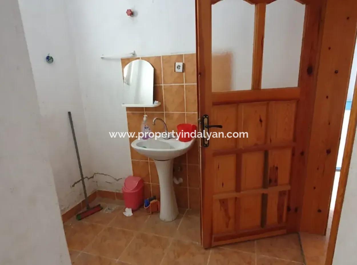 Denizli Çameli Ericekte İçinde 2 Adet Ev Bulunan Arazi Satılık