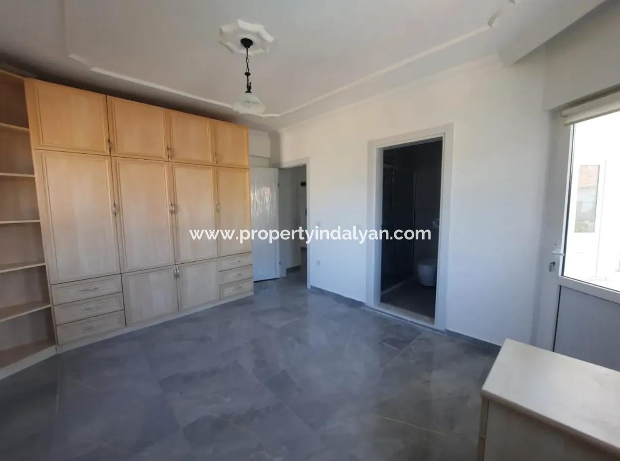 Köyceğizde Göle Yakın Yüzme Havuzlu, Eşyalı, 7+1 Müstakil Tripleks Mayısa Kadar  Kiralık