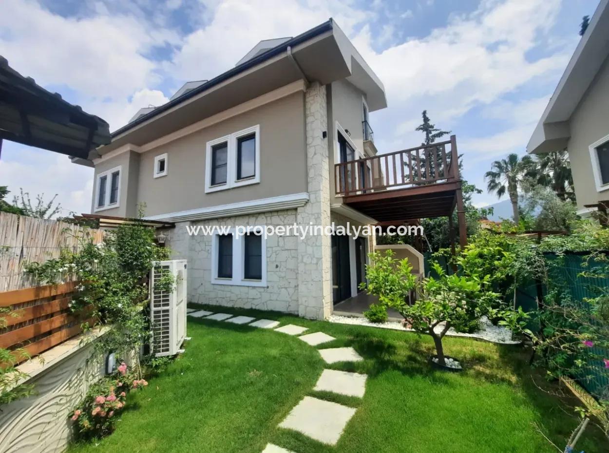 Muğla Dalyan Da Satılık Yüzme Havuzlu Sıfır, Eşyalı 5+1 Lüks Villa