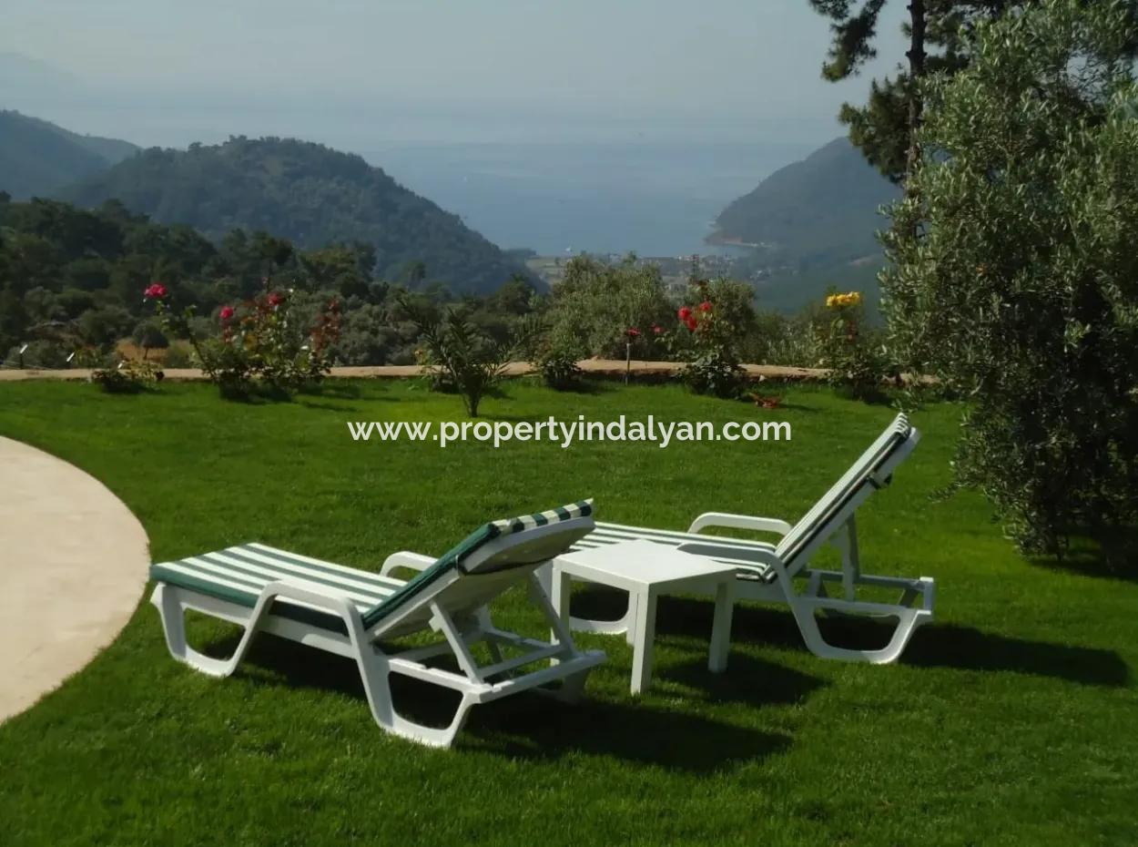 Köyceğiz Ekincik Te Deniz Manzaralı 5128 M2 Arazide 130 M2, 3+1 Villa Satılık