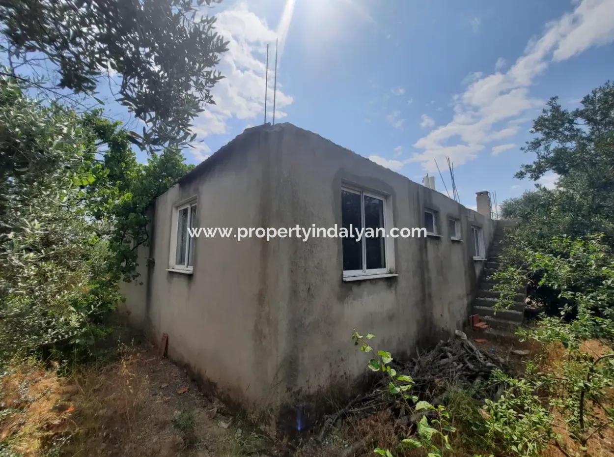 Köyceğiz Toparlarda Göl Manzaralı 2 100 M2 İmarlı Arsa Ve 2 Ev Satılık