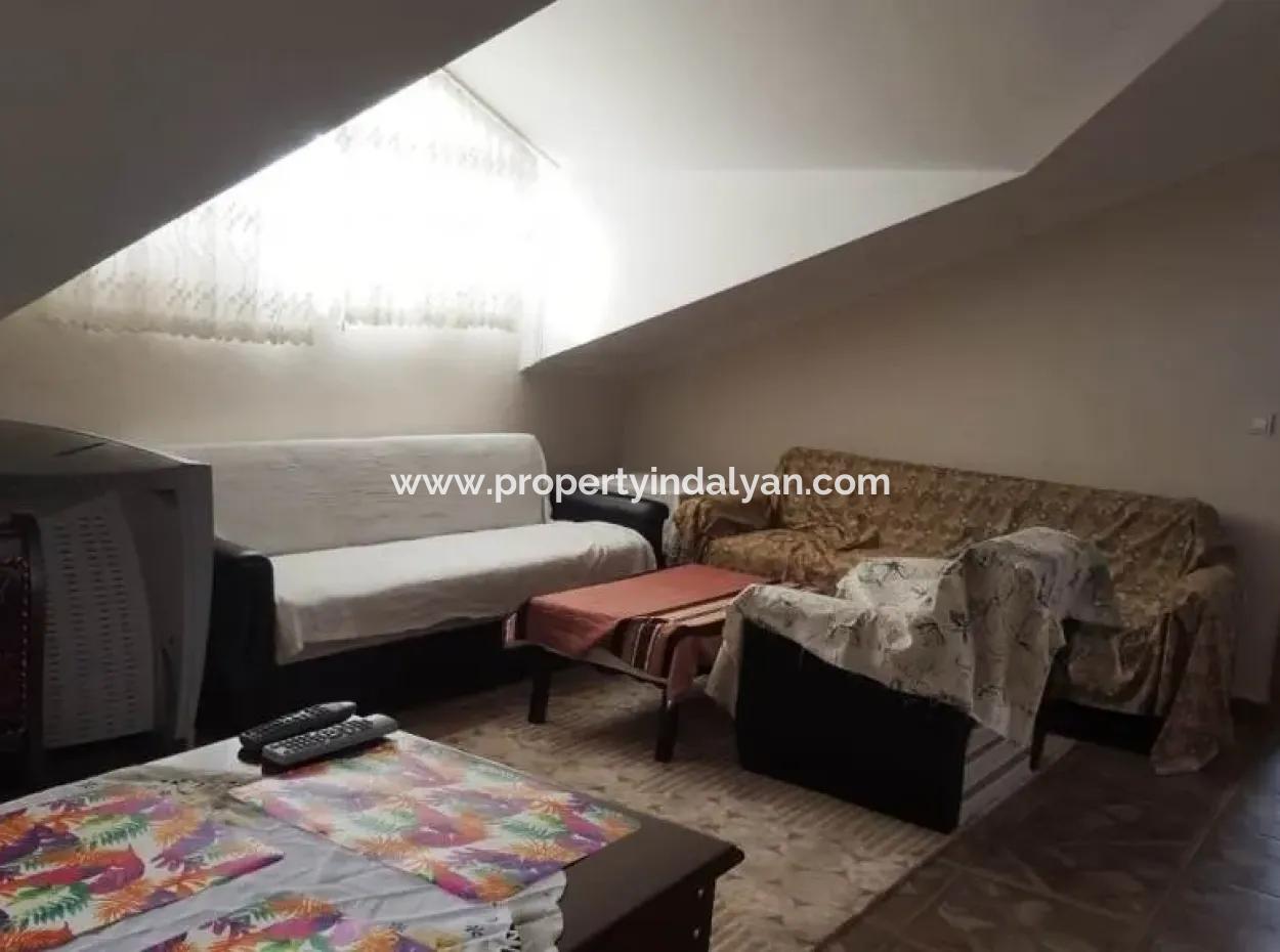 Foça Da Eşyalı Kiralık Çatı Katı Daire