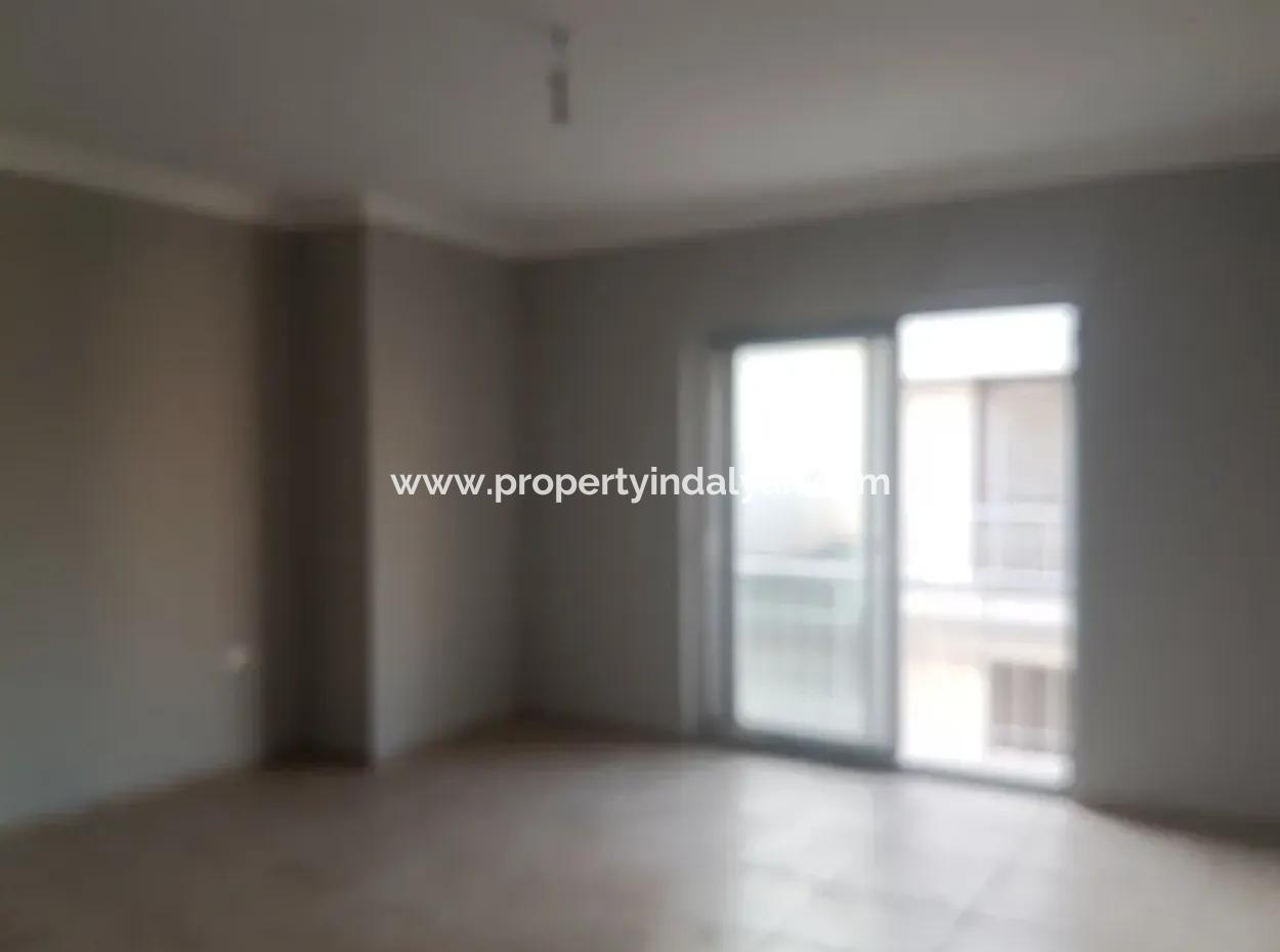 Dalamanda Satılık Yüzme Havuzlu Kelepir Villa