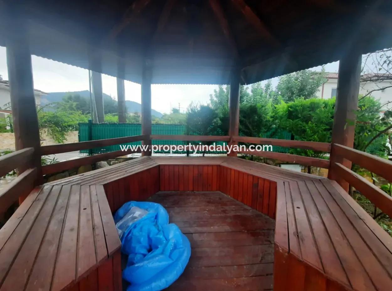 Dalyanda Müstakil 500 M2 Arsada 150 M2 4+1 Eşyalı Dubleks Yıllık Kiralık