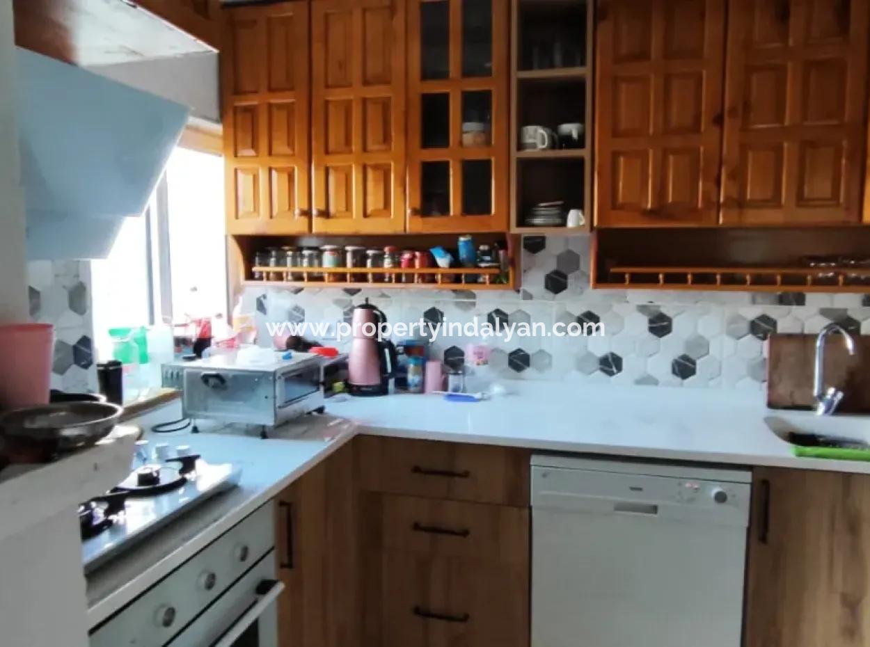 Ortaca Cumhuriyet Mah. 357 M2 Arsa İçinde 3 Katlı Ev Komple Satılık